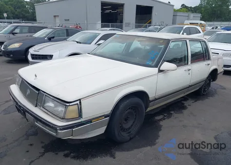 1989 Buick Electra Park Avenue из США, поврежденный, VIN 1G4CW54CXK1643641